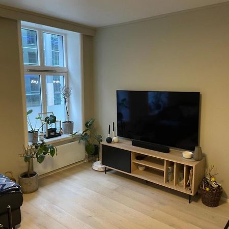 Lekker Leilighet Midt I Bergen Sentrum Buitenkant foto